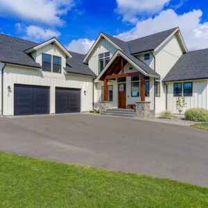 Contemporary Farmhouse 845