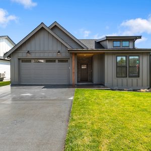 Contemporary Farmhouse 8004